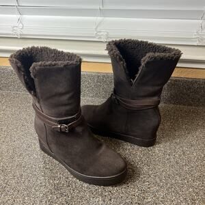 Coach Norell Womens Sz 7.5B Hidden Wedge Brown Suede Boots Pull On Sherpa Lining